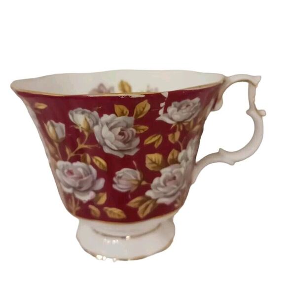 Royal Albert TEA CUP Merrie England Series Balmoral Red ROSES A Flower Pot TOO - Picture 3 of 7